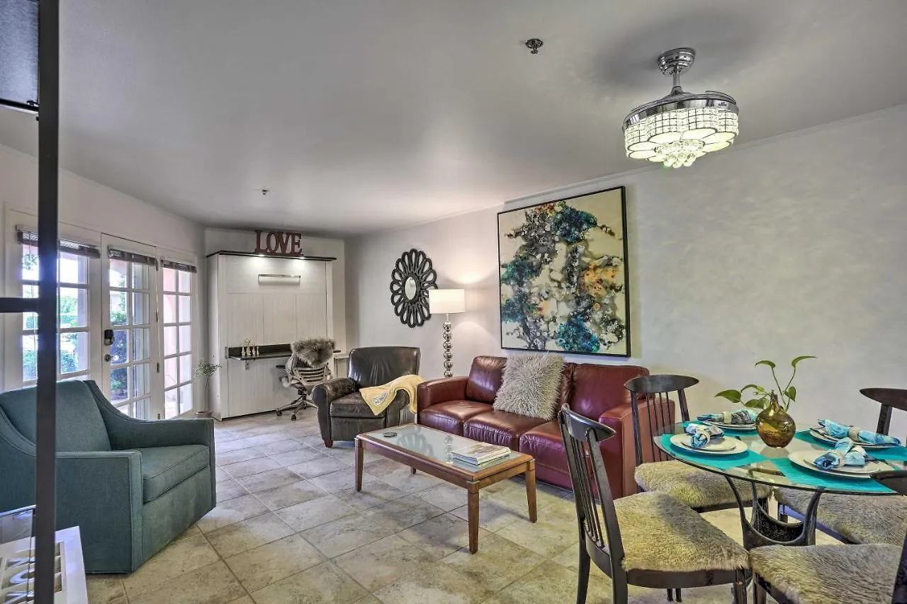 Apartamento Condo With Patio, Walk To Downtown Palm Springs! Estados Unidos